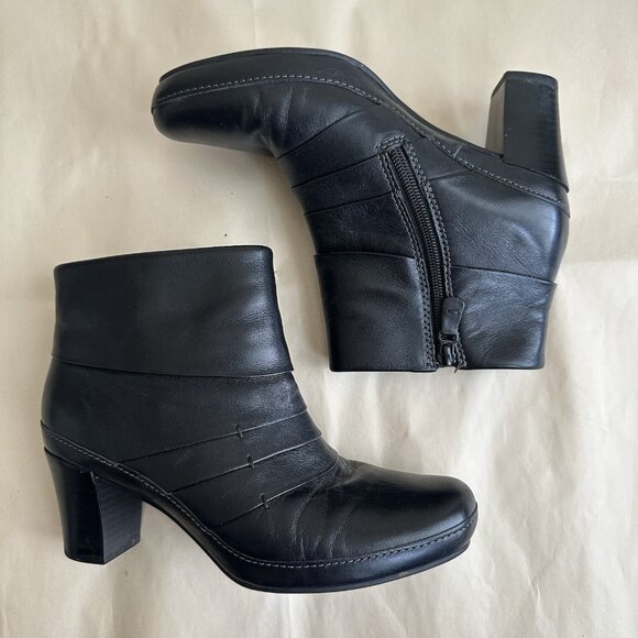 Clarks Artisan Women 6.5 Black Leather Bootie Ankle Boots Active Air Comfort - Picture 6 of 10
